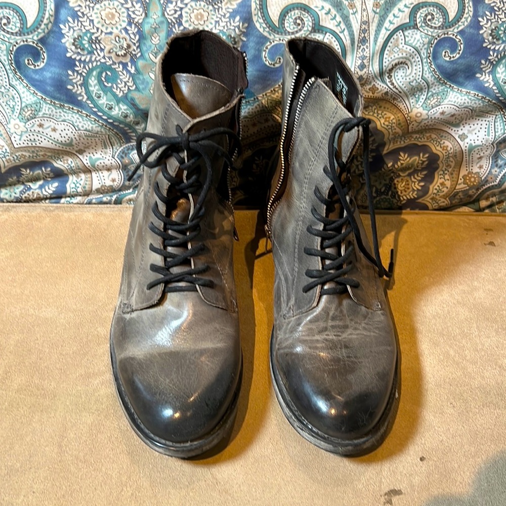 Steve Madden Gray and Black Men's Boots